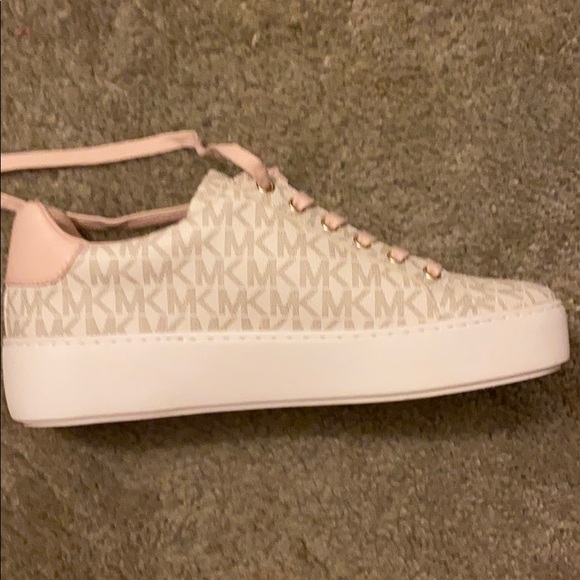 Michael kors sneakers size 8 - Picture 4 of 4